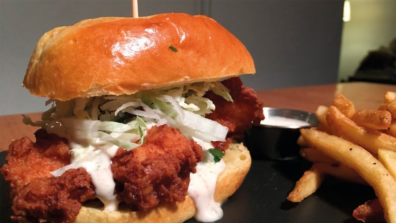Sándwich de pollo California ahumado y picante Sándwich de pollo California ahumado y picante